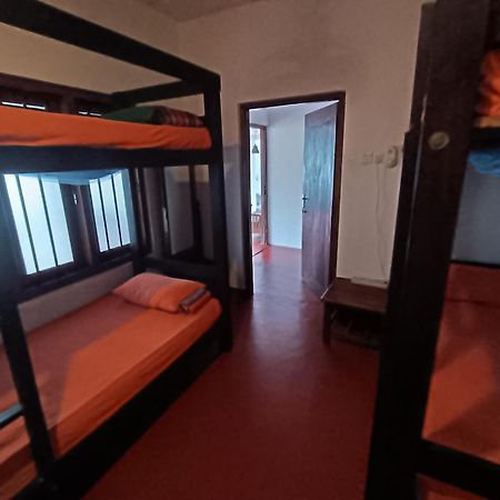 One More Day Hostel 韦利格默 外观 照片