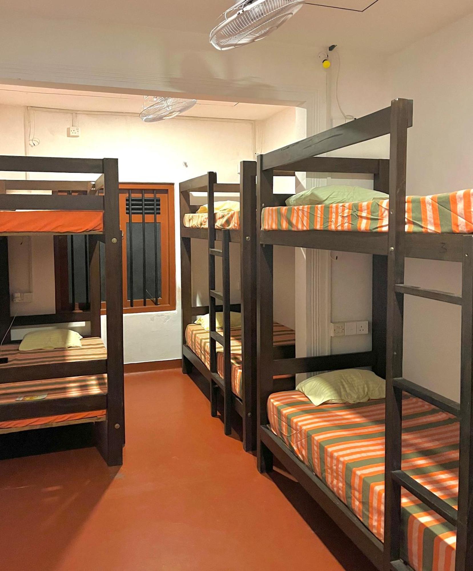 One More Day Hostel 韦利格默 外观 照片